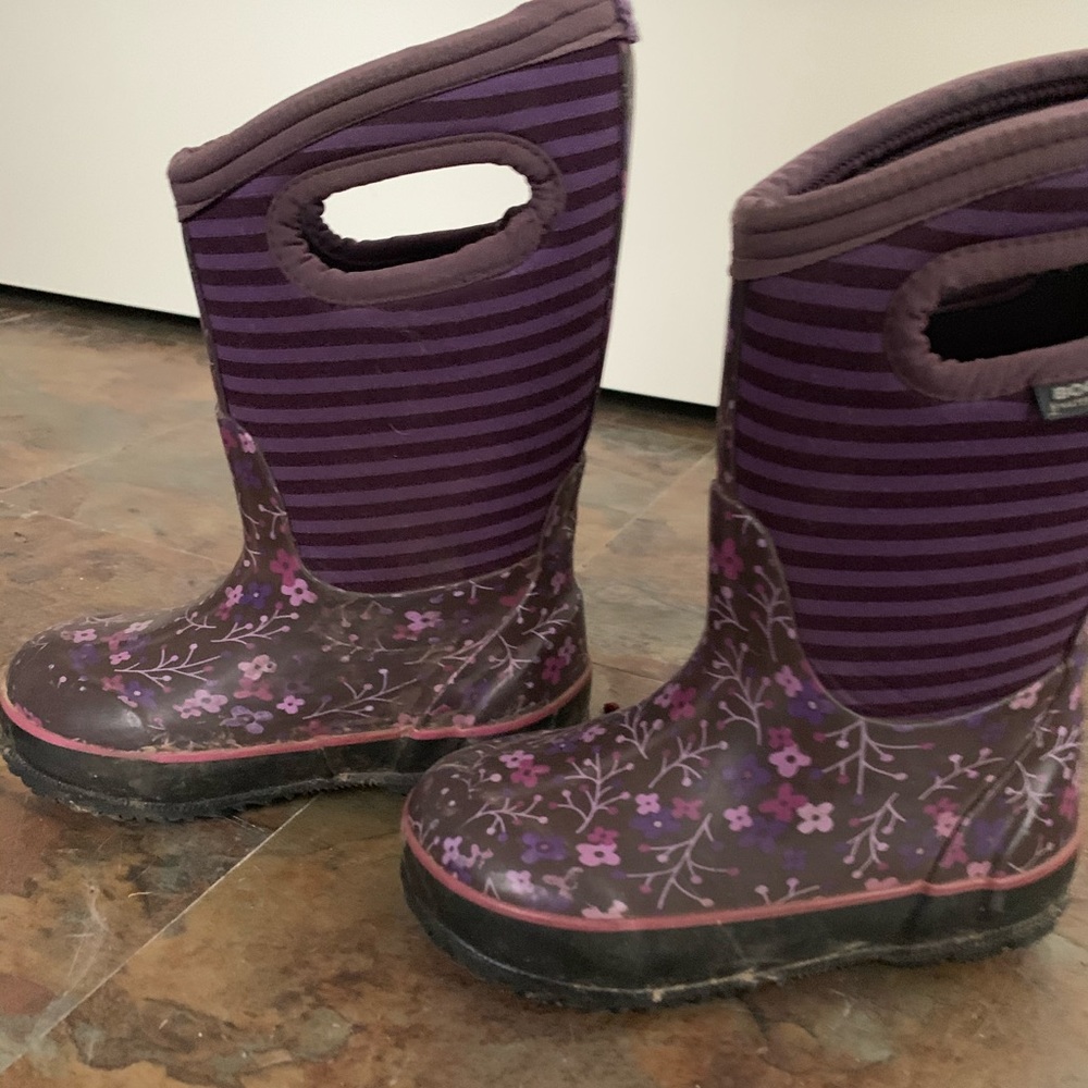 Size 10 Kids Bogs
